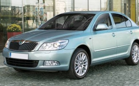 Гальмівні колодки для Skoda Octavia A5: підбір за PR-кодом, артикули та вибір бренду