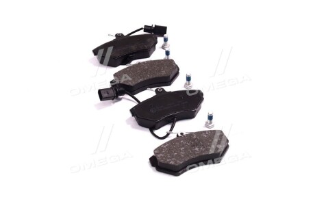 Гальмівні колодки пер. AUDI A4/SEAT CORDOBA/VW PASSAT 1.6-1.9DH 94-02 (TRW) - (8E0698151B, 8E0698151M, 8E0615115) A.B.S. 37160