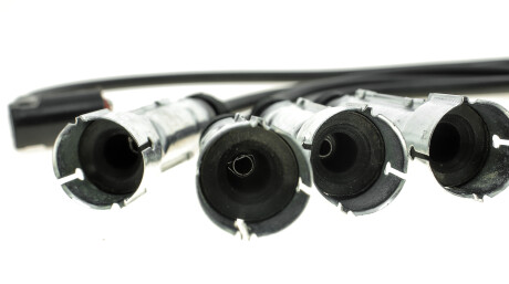 Фото 2 - Провод высоковольтный AIC 50693