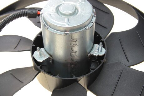 Фото 7 - Вентилятор охлаждения двигателя AIC 50858