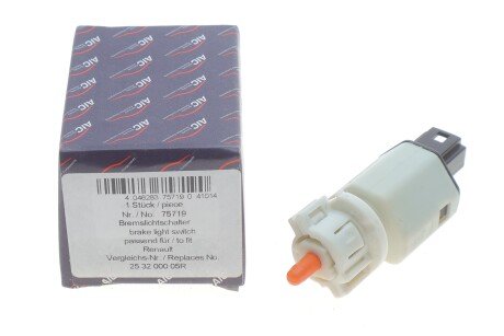 Фото 2 - Датчик стоп сигналу AIC 75719