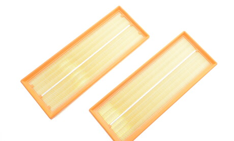 Фільтр повітряний MB C-class (W203/W204)/E-class (W211/W212) 2.5-5.5 M112/M113/M272 00-14 (к-кт 2шт) - ALPHA FILTER AF1678-2