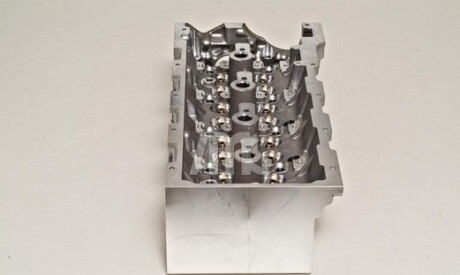 Фото 3 - Головка блоку циліндрів (ГБЦ) AMC 908574