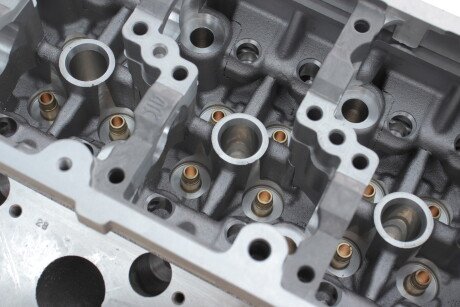 Фото 6 - Головка блоку циліндрів (ГБЦ) AMC 908728