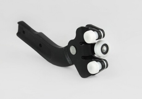 Ролик розсувної двері, нижній, правий - AND 12843052