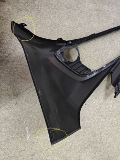 Бампер TOYOTA CAMRY(подряпини,зламані кріплення) - AND 30807636REF