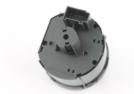 Фото 3 - Автозапчасть AND 3J941004