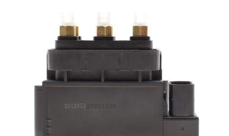 Клапан пневмоподвески VW Phaeton 02-16 - ARNOTT VB-3265