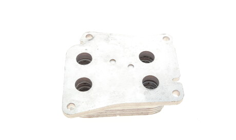 Фото 2 - Масляний радіатор AUTOTECHTEILE 100 1804 (1001804)