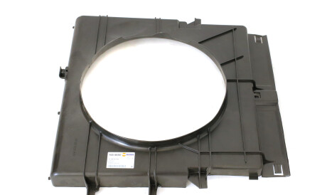 Дифузор радіатора MB Sprinter OM651 09- - ((9065050855, A9065050855)) AUTOTECHTEILE 100 5055