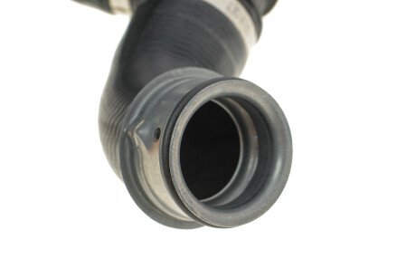 Фото 3 - Патрубок системы охлаждения AUTOTECHTEILE 100 5082 (1005082)