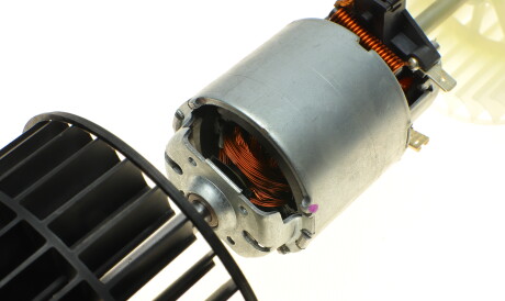 Фото 3 - Вентилятор печки AUTOTECHTEILE 100 8326 (1008326)