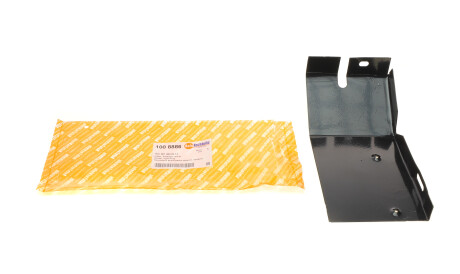 Крепление брызговика заднего правого - ((9018820414, A9018820414)) AUTOTECHTEILE 100 8886