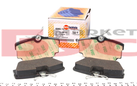 Комплект гальмівних колодок - ((7D0698451G)) AUTOTECHTEILE 369 8013