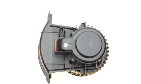 Фото 2 - Вентилятор печки AUTOTECHTEILE 381 9004 (3819004)