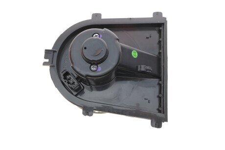 Фото 3 - Вентилятор печки AUTOTECHTEILE 381 9013 (3819013)