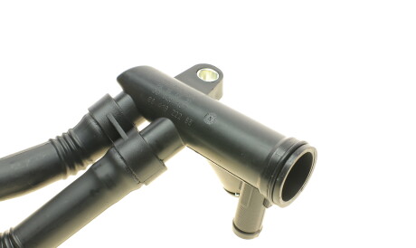 Фото 3 - Патрубок системи охолодження AUTOTECHTEILE 508 0284 (5080284)