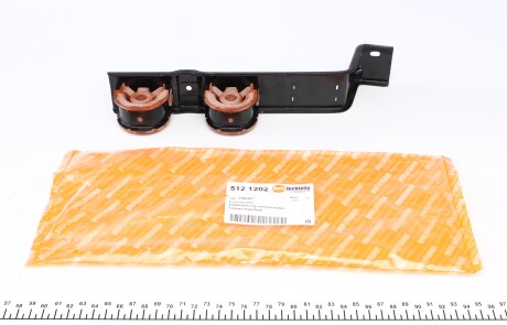 Гумка глушника Citroen Jumpy/ Fiat Scudo/ Peugeot Expert 2.0 HDI 07- - AUTOTECHTEILE 512 1202