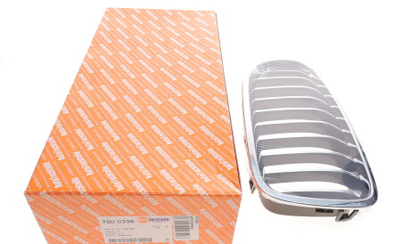 Фото 2 - Решетка радиатора AUTOTECHTEILE 700 0338 (7000338)