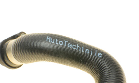 Фото 2 - Патрубок системы охлаждения AUTOTECHTEILE 700 1135 (7001135)