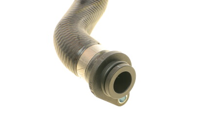 Фото 3 - Патрубок системы охлаждения AUTOTECHTEILE 700 1135 (7001135)