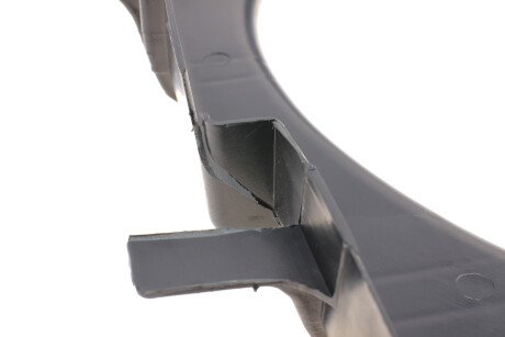 Дифузор радіатора MB Sprinter 06- (5054)(незначне пошкодження) - ((9065050455, A9065050455)) AUTOTECHTEILE DSC_100 5054