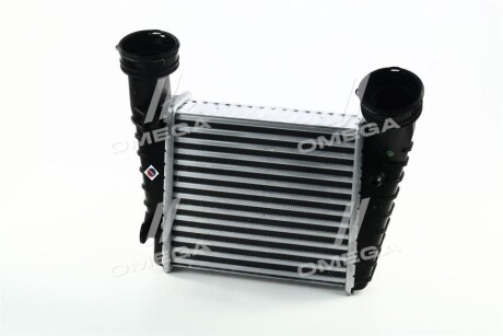 Интеркулер Skoda Superb 1.9TDi 2,0TDi 01>08 - (8D0145805, 8D0145805C, 3B0145805D) AVA COOLING VNA4238