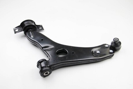 Рычаг подвески передн лев FORD FOCUS (-09) (97-00777) - AYD 9700777