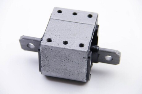 Фото 2 - Подушка двигателя BC GUMA BC1421