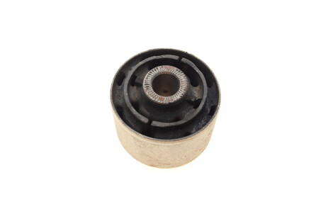 Фото 5 - Сайлентблок рычага BLUE PRINT ADBP800044