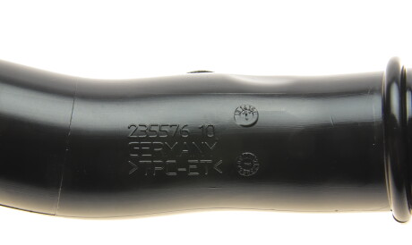 Фото 2 - Патрубок турбіни BMW 13717609811