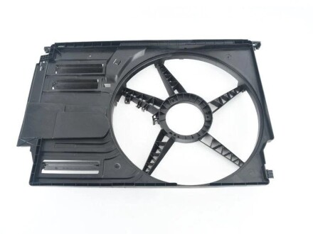 Кожух вентилятора F56 - BMW 17427637188