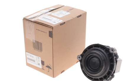 Фото 2 - Автозапчасть BMW 22117581621