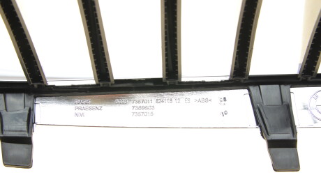 Фото 3 - Решітка радіатора BMW 51138065539