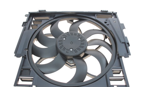 Вентилятор охолодження двигуна BMW 5 (F10) 11-16 N20 - BOGAP B4243102