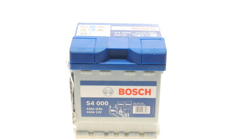 Акумулятор 12В/44Аг/420А/10,64кг - (8D0915105F, 8E0915105, MN148848) BOSCH 0 092 S40 001