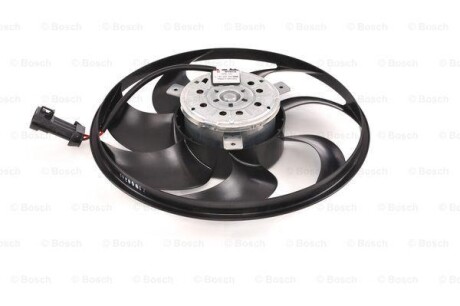 Фото 2 - Вентилятор охлаждения двигателя BOSCH 0130303303