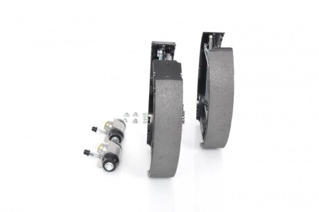 Фото 4 - Гальмівні колодки BOSCH 0 204 114 634