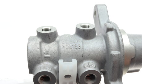 Фото 3 - Главный тормозной цилиндр BOSCH 0 204 123 714 (0204123714)