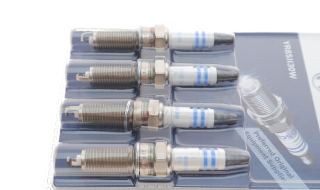 Фото 3 - Свічка запалювання BOSCH 0242129806