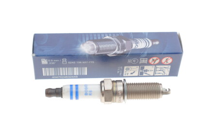 Фото 2 - Свеча зажигания BOSCH 0 242 135 527 (0242135527)