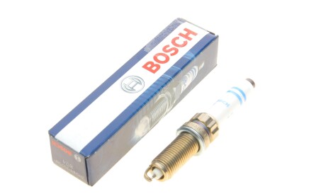 Платиновая свеча зажигания (1 электрод) - (99917015490, 0PB905612) BOSCH 0 242 145 552 (фото 1)