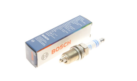 Фото 2 - Свічка запалювання BOSCH 0 242 225 580 (0242225580)
