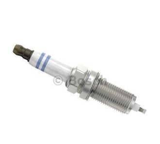 Фото 4 - Свеча зажигания BOSCH 0242229765