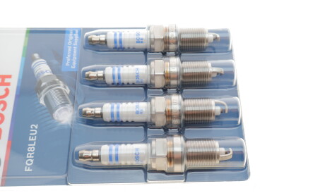 Фото 2 - Свеча зажигания BOSCH 0 242 230 806 (0242230806)