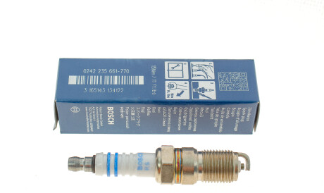 Фото 2 - Свічка запалювання BOSCH 0 242 235 661 (0242235661)