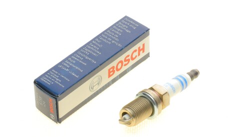 Платиновая свеча зажигания (1 электрод) - (22401WA016, 22401WA066, 4413288) BOSCH 0 242 235 749