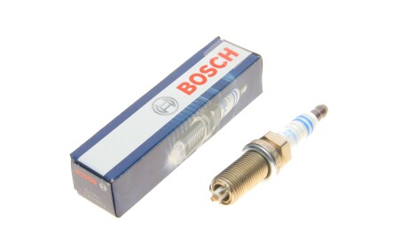 Никелевая свеча зажигания (4 электрода) - (mn158596, smn158596) BOSCH 0 242 240 635