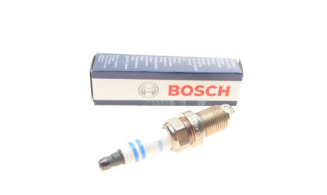 Иридиевая свеча зажигания (1 электрод) - BOSCH 0 242 240 653