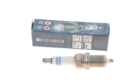 Фото 2 - Свеча зажигания BOSCH 0 242 240 659 (0242240659)